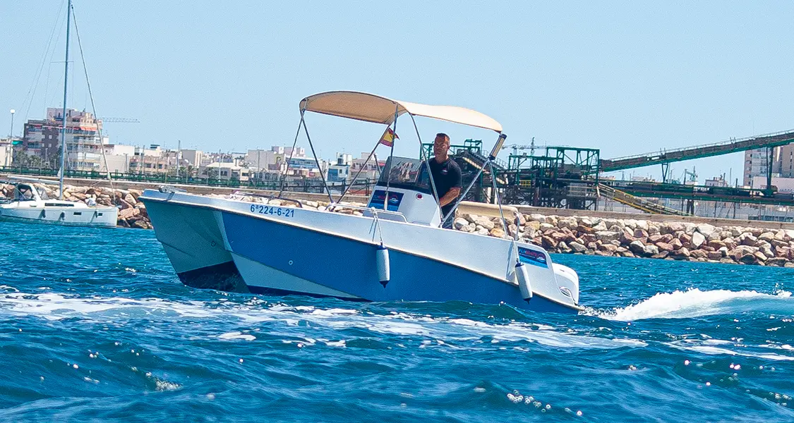 Catamaran 15hp
