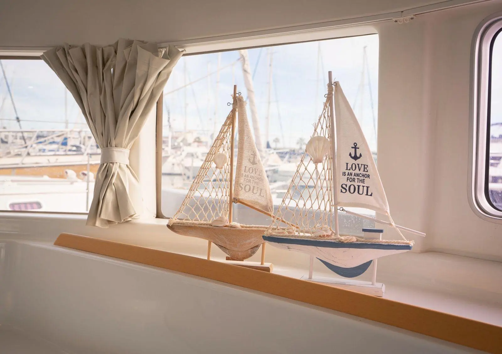 Bow and trampoline net of the catamaran
