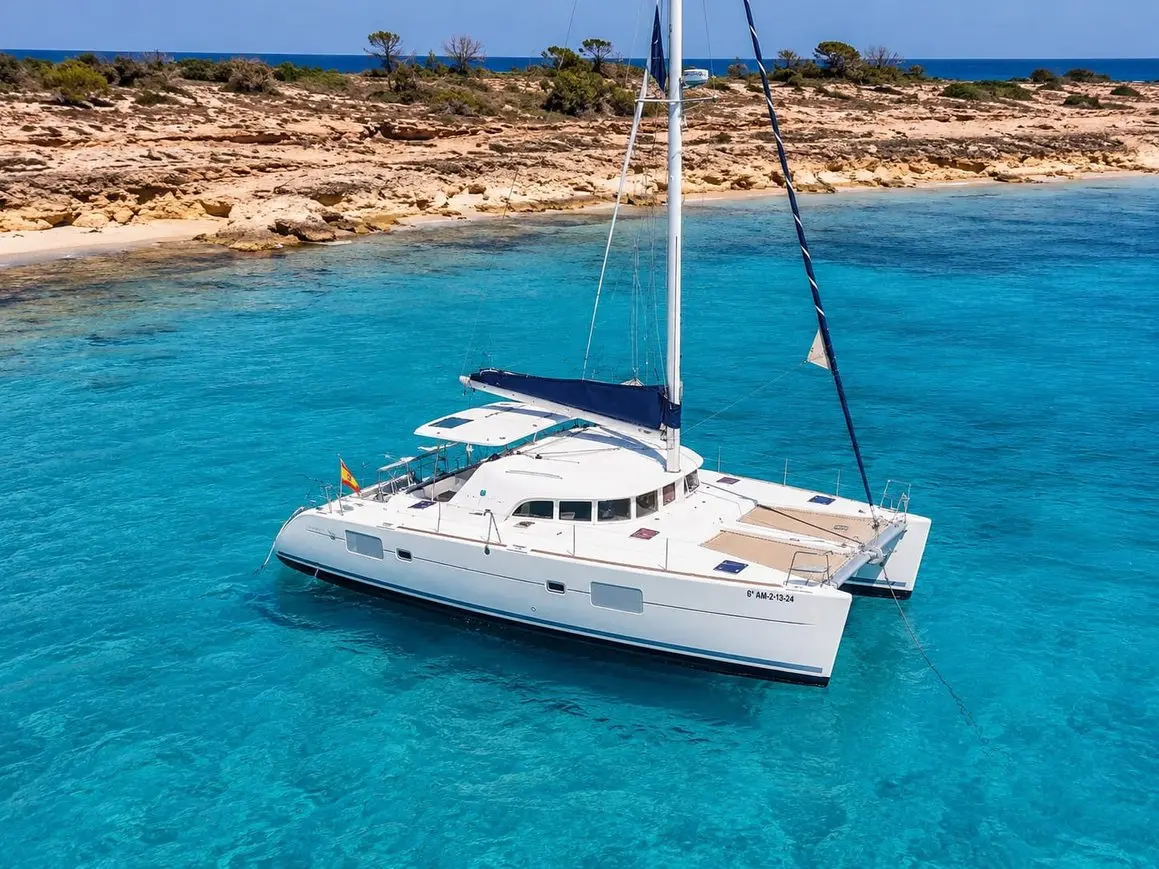 Luxury Catamaran Bilbilis